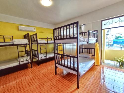 sleeper house