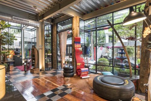 mestyle garage hotel bangkok