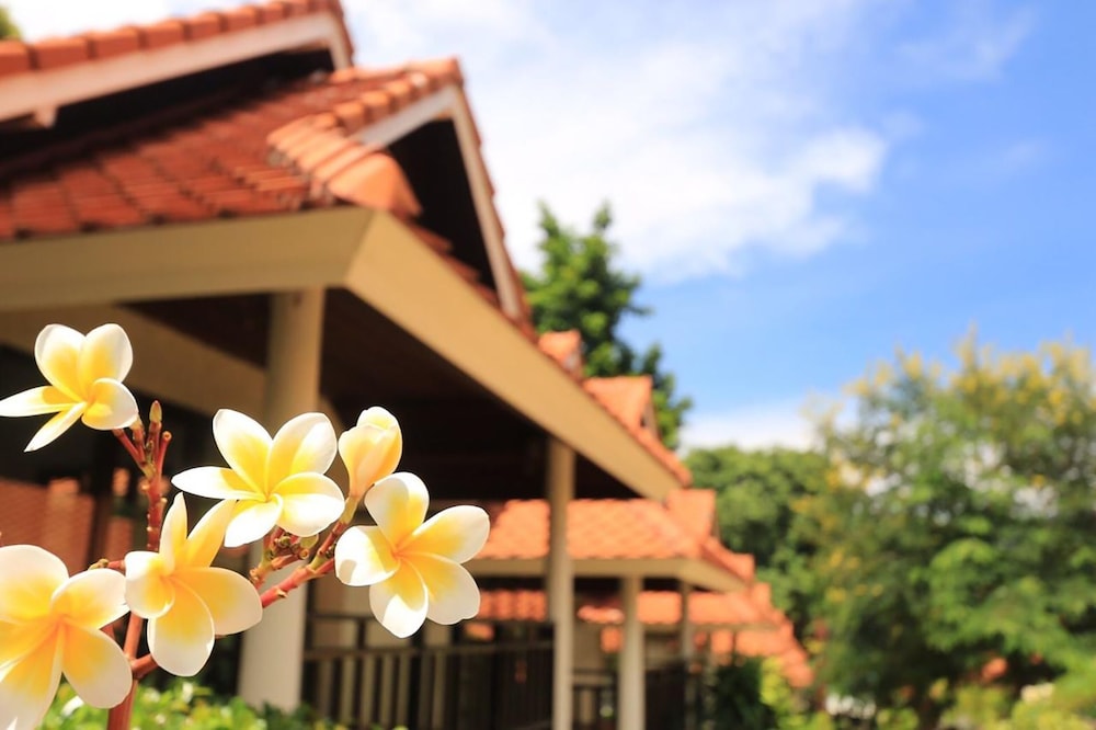 aquavana haad rin resort