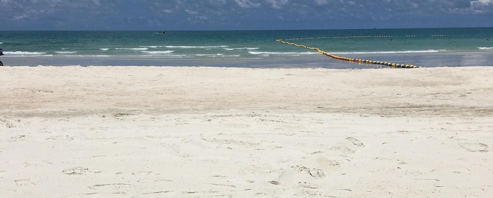 aquavana haad rin resort