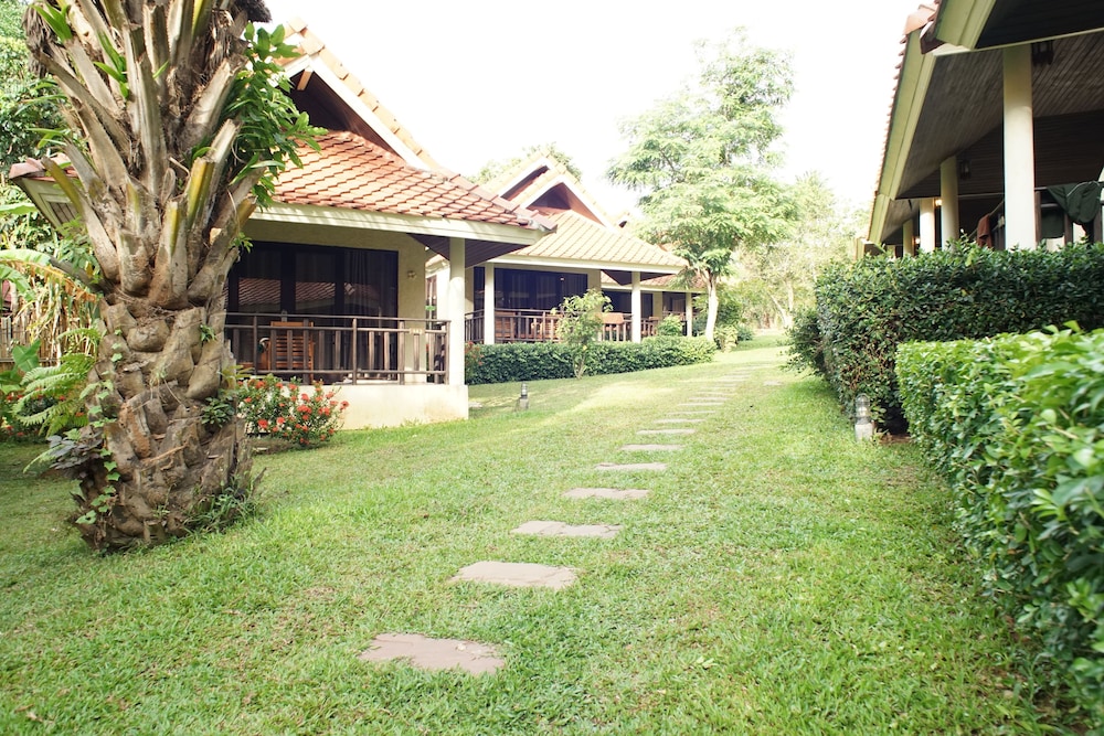 aquavana haad rin resort