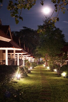 aquavana haad rin resort