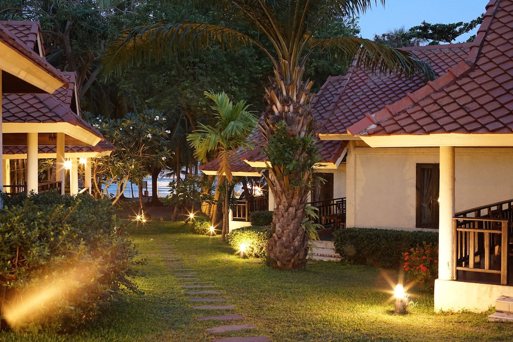 aquavana haad rin resort