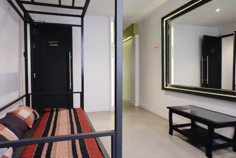 four sisters homestay hostel