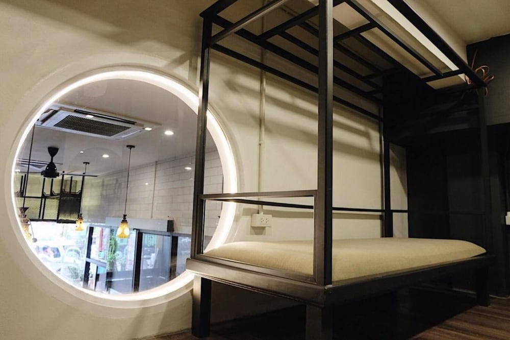 four sisters homestay hostel