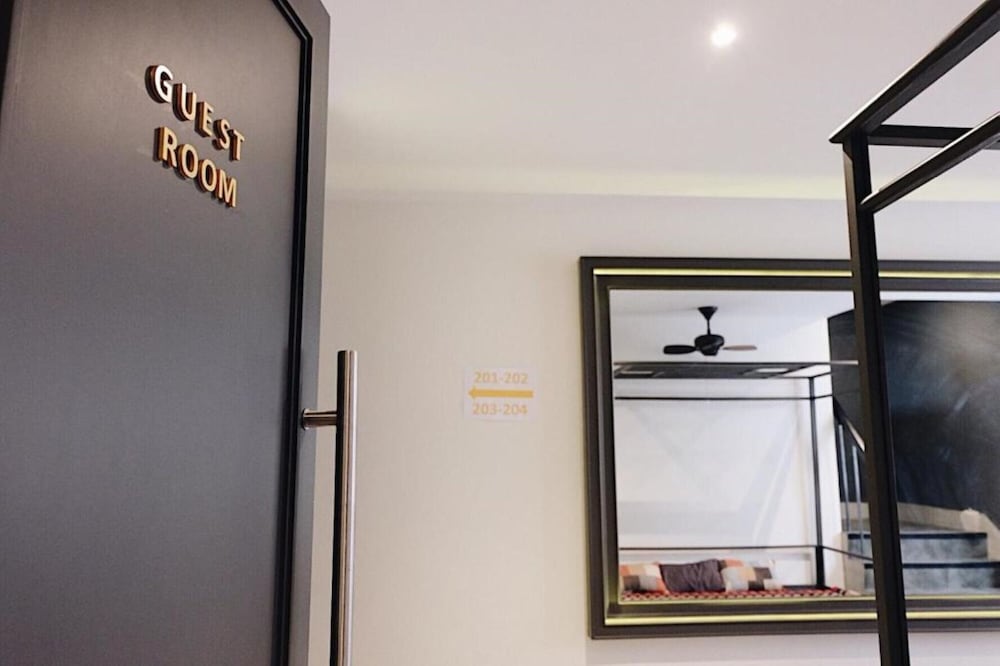 four sisters homestay hostel