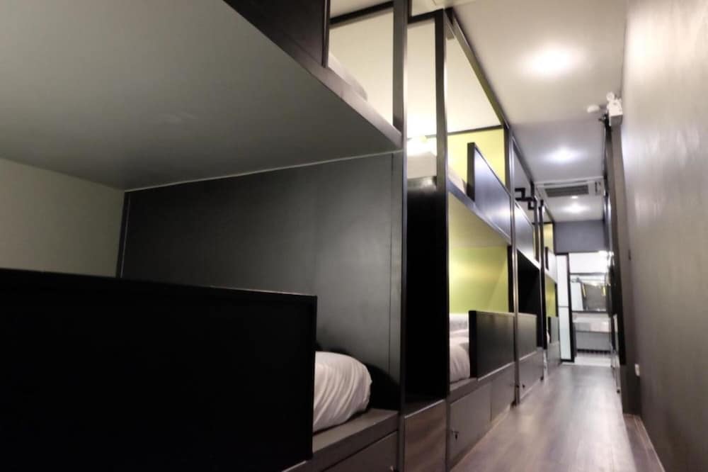 four sisters homestay hostel