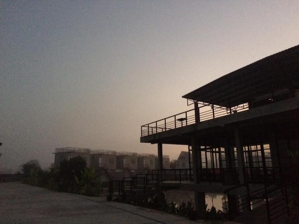 rung chiangrai resort