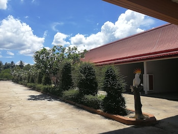 reurn thai resort ratchaburi