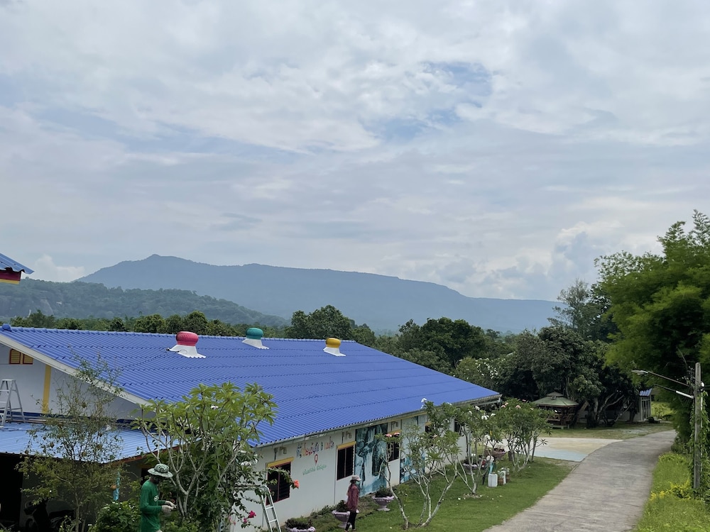 nahinlad resort