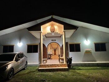 nahinlad resort