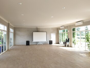 pirom lake and resort