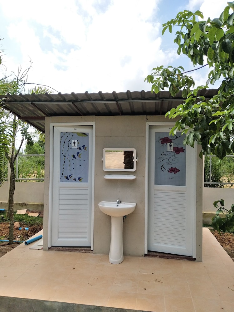 pirom lake and resort