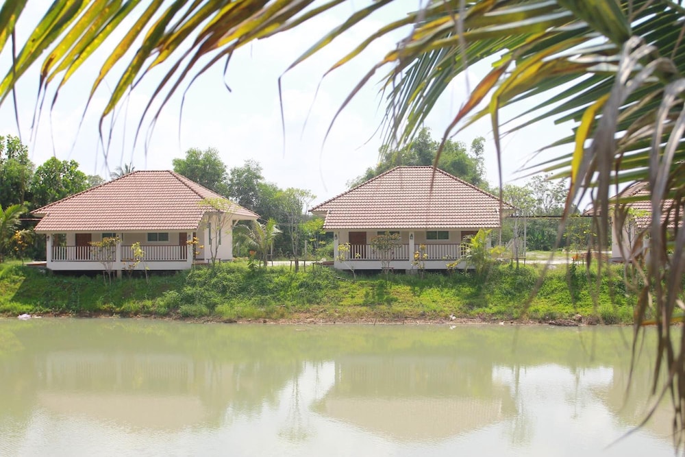 pirom lake and resort