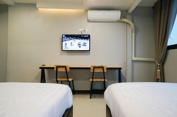 lux rooms night bazaar