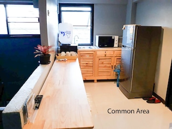 lux rooms night bazaar