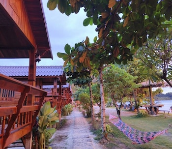 i lay house koh kood
