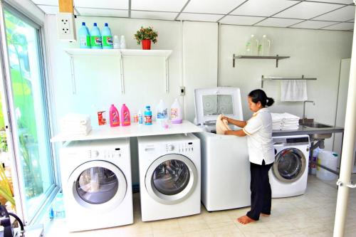 caza v1 serviced apartment