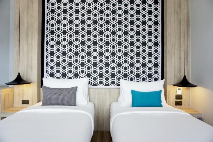 the lake chalong hotel