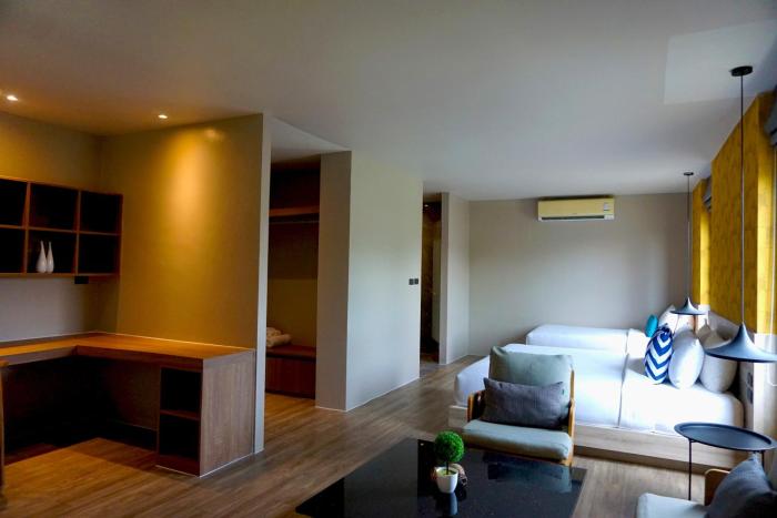 the lake chalong hotel