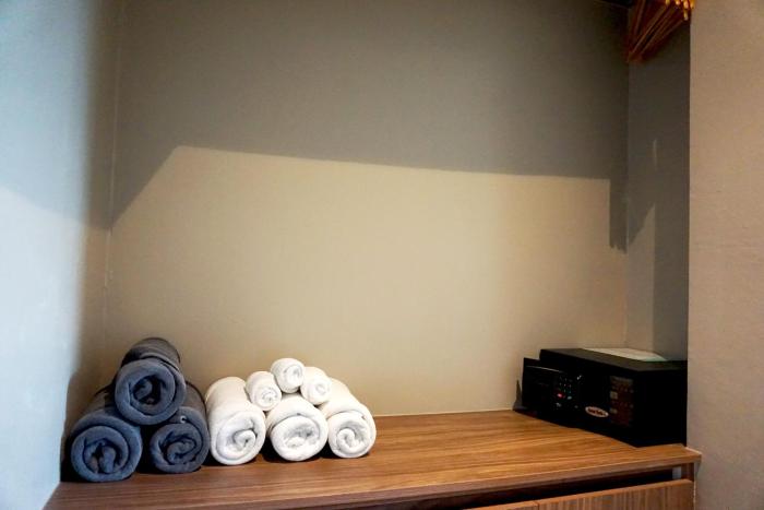 the lake chalong hotel