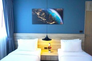 the lake chalong hotel