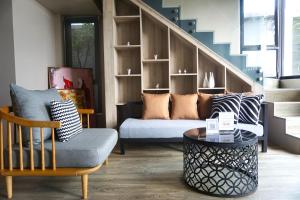 the lake chalong hotel