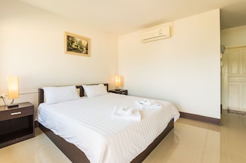 chiangrai lake hill resort