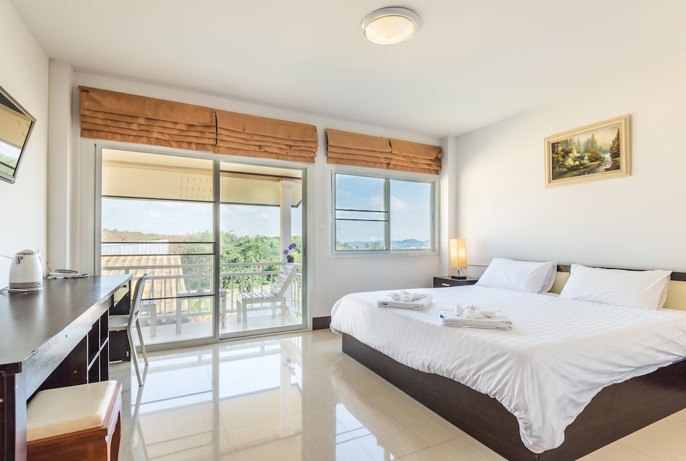 chiangrai lake hill resort