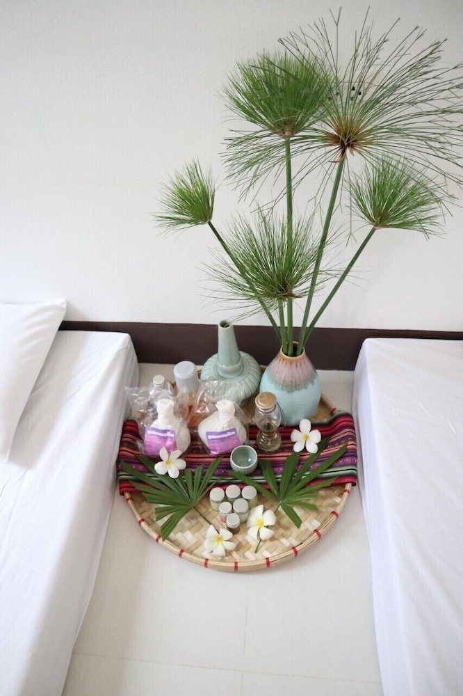 chiangrai lake hill resort