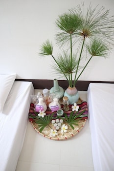 chiangrai lake hill resort