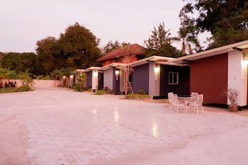 Hornokhook Resort Angthong,Ayutthaya>>Ang Thong,2.5 star