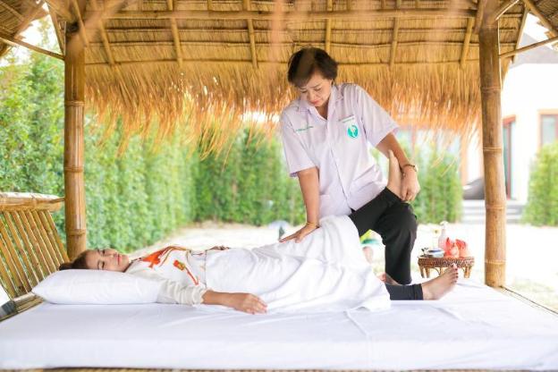 triple tree beach resort