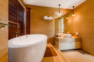 triple tree beach resort