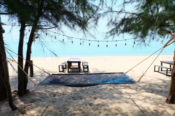 tharadol beach resort