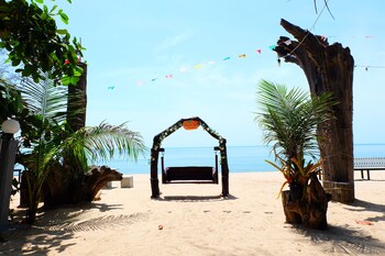 tharadol beach resort