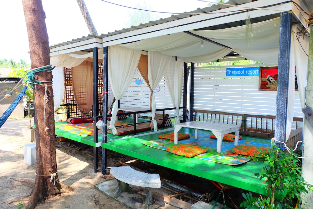 tharadol beach resort