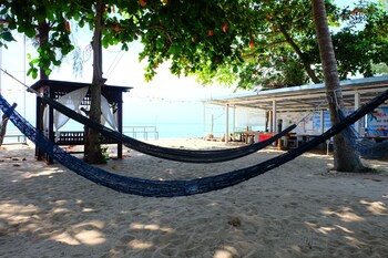 Tharadol Beach Resort,Nakhon Si Thammarat>>Ban Samphao,3 star
