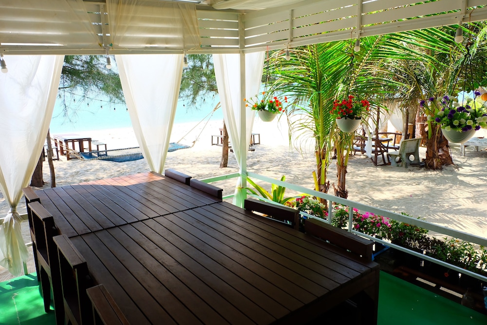 tharadol beach resort