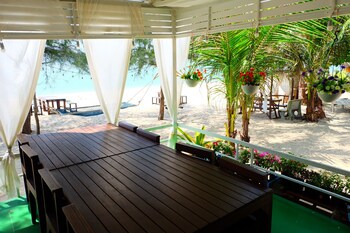 tharadol beach resort