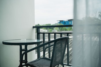circle inn ao nam mao