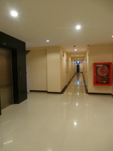 the icon service apartment