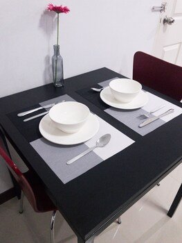 the icon service apartment