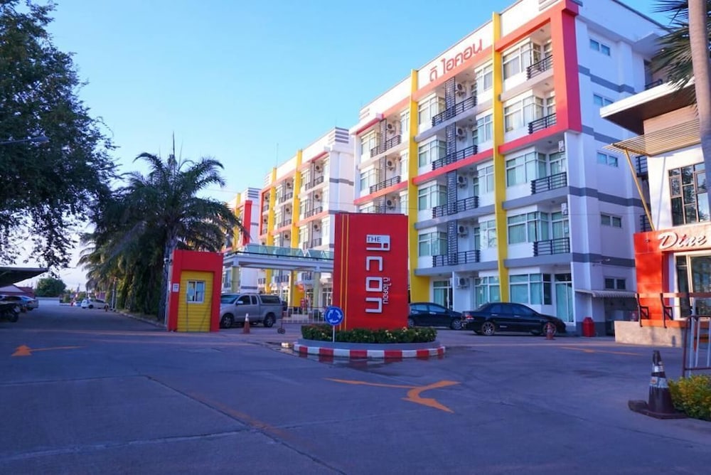 the icon service apartment
