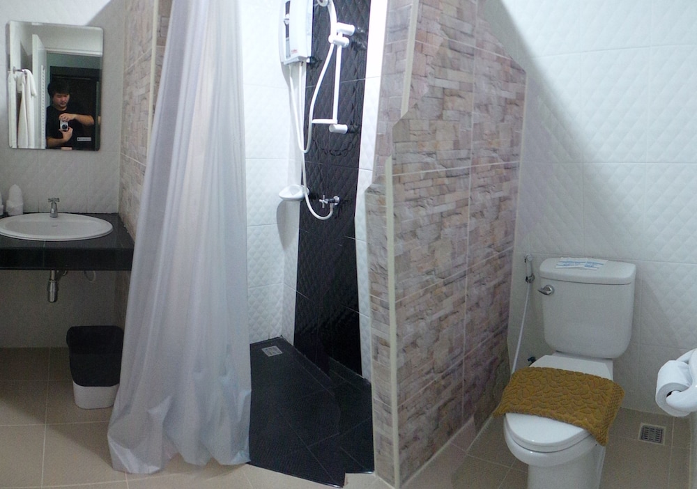 the icon service apartment