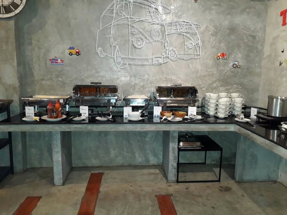 the icon service apartment