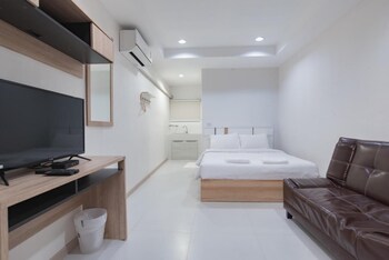 the chill house