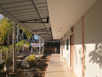 Rungrod Grand Hotel,Nong Bua Lamphu Province>>Nongbua Lamphu,2.5 star