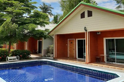 phen waree ampawa resort