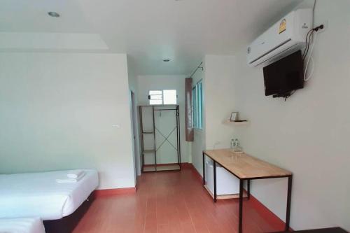 phen waree ampawa resort
